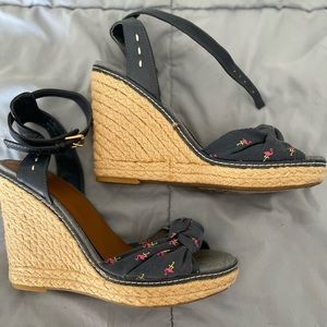 Blue Tommy Hilfiger wedges with FLAMINGO 🦩 print